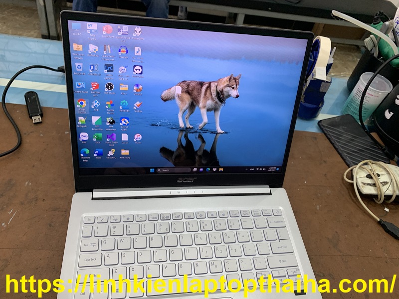 Dịch vụ Thay Màn Hình Laptop Acer Swift 3 SF313- 13