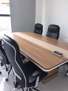 Lắp đặt bàn họp gỗ công nghiệp văn phòng Vinhome.
