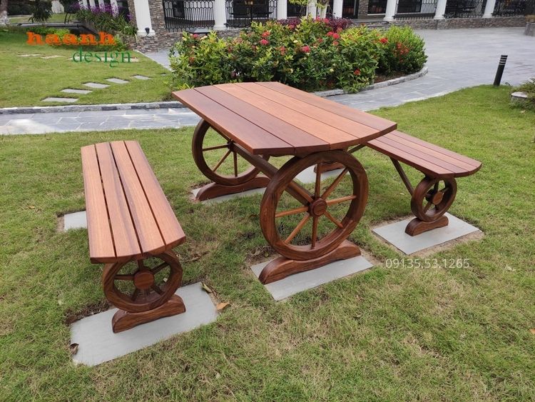 Gợi ý 3 mẫu bàn ghế gỗ sân vườn đẹp đáng mua nhất năm 2021
