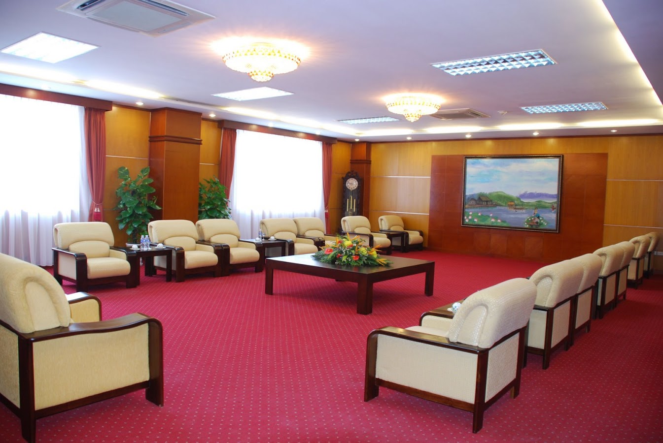 Phòng họp tiếp khách do Nội thất Xuân Hòa cung cấp tại Bộ Công thương