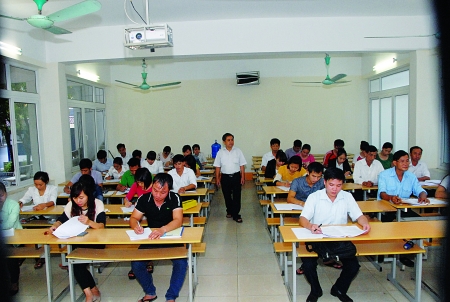 Lớp học tại Học Viện Ngân Hàng - Nội thất Xuân Hòa