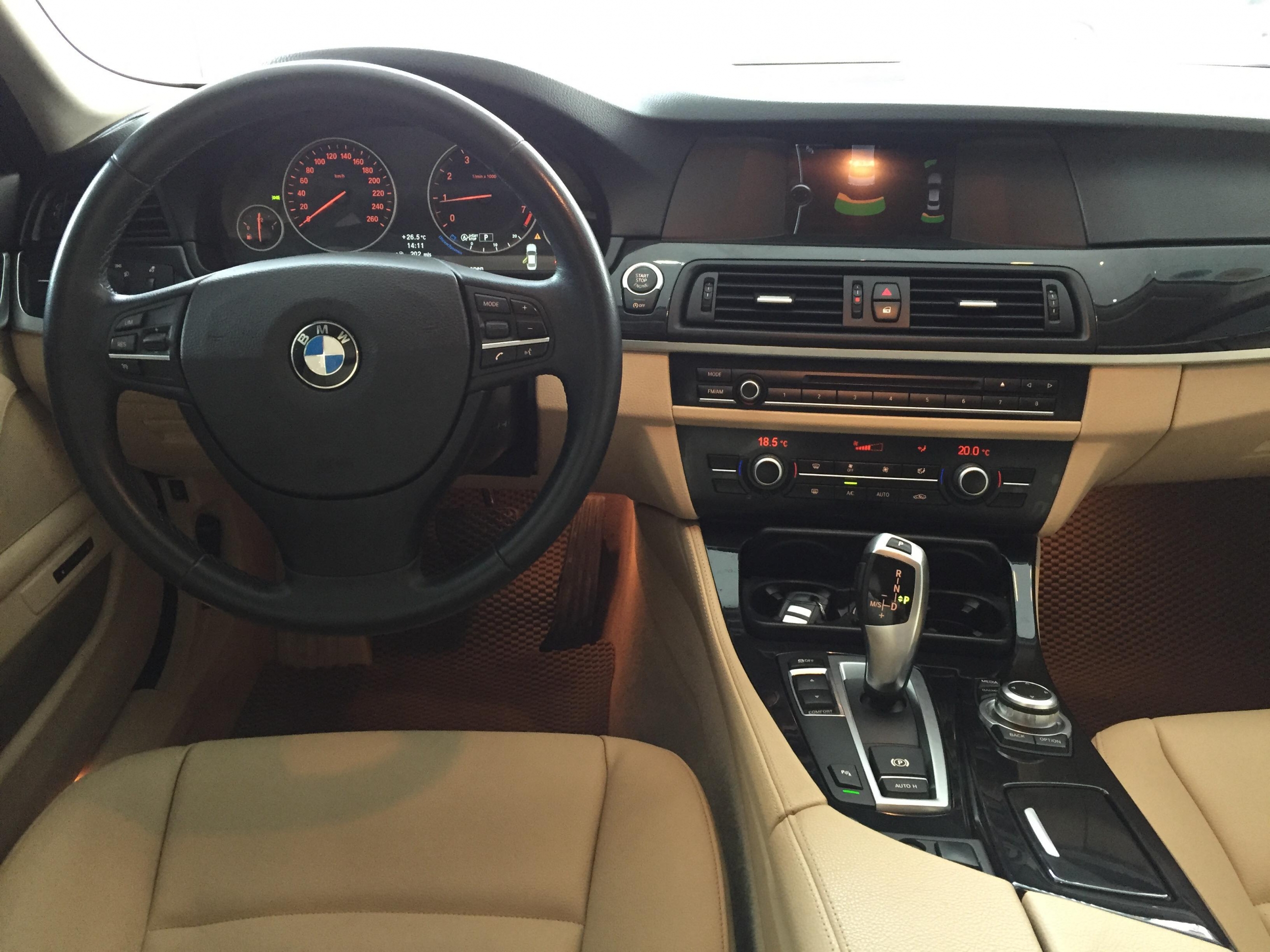 BMW 520i 2012 - 6