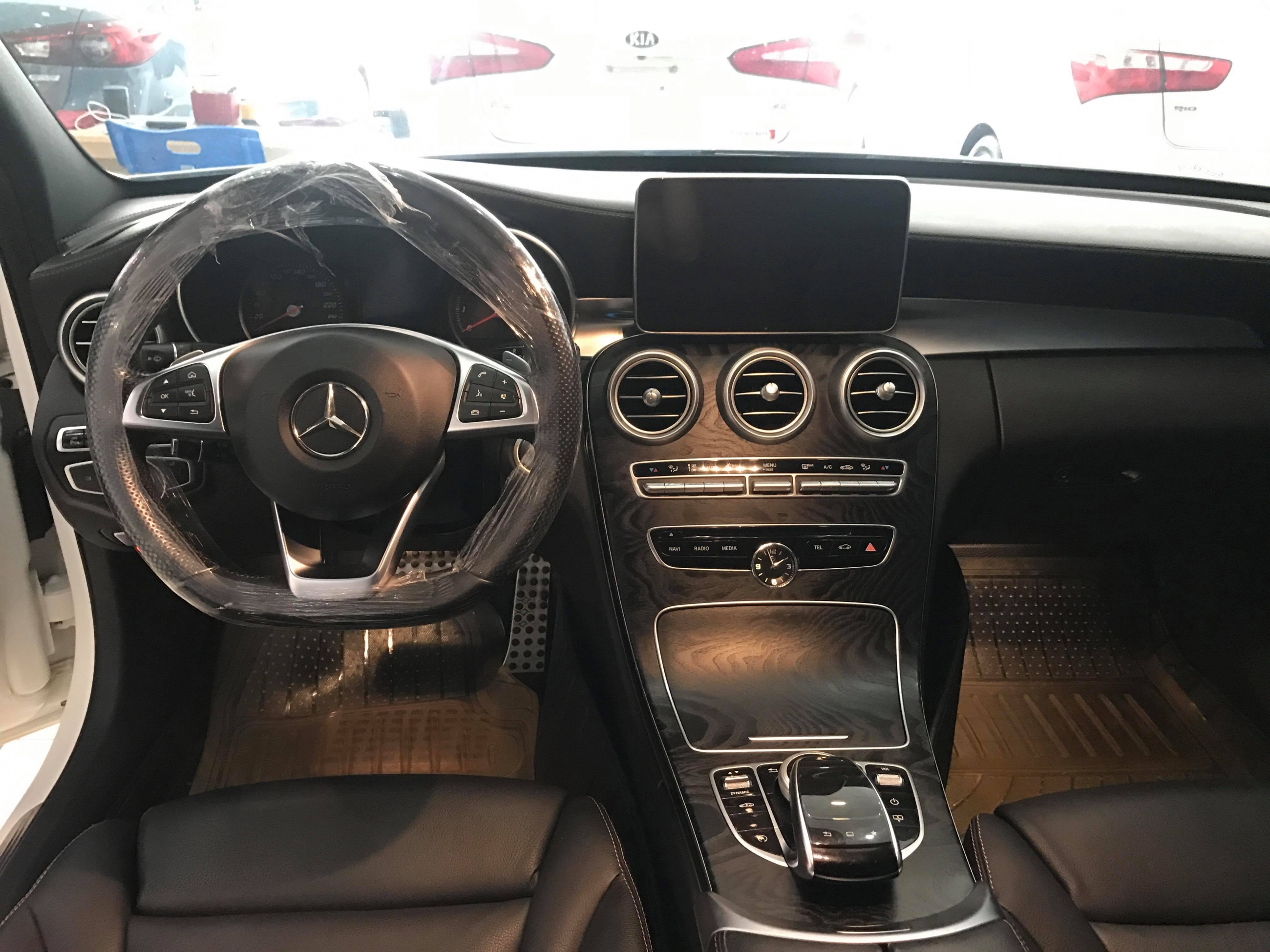 Mercedes Benz C300 AMG 2015 - 6
