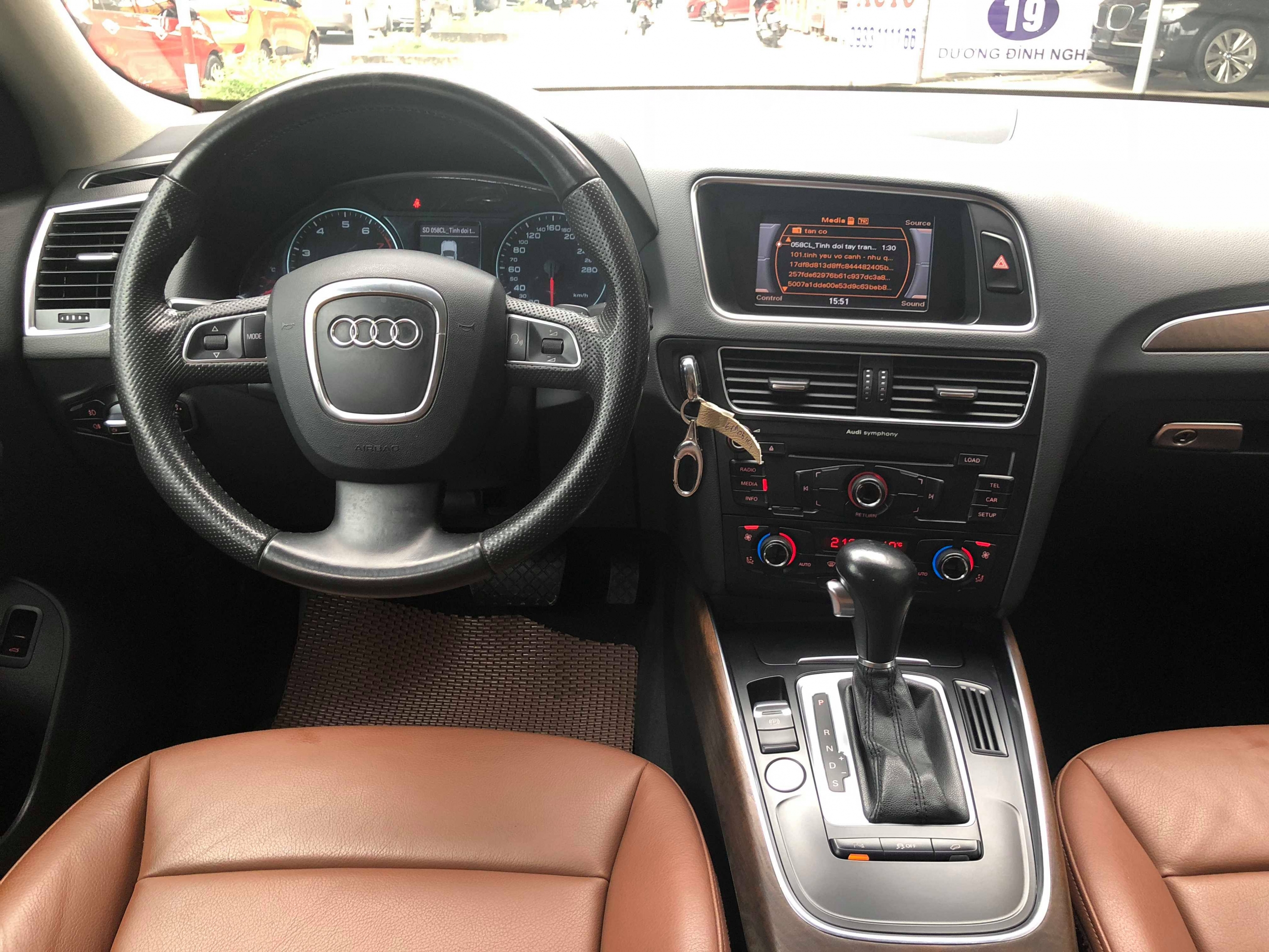 Audi Q5 2.0T 2011 - 6
