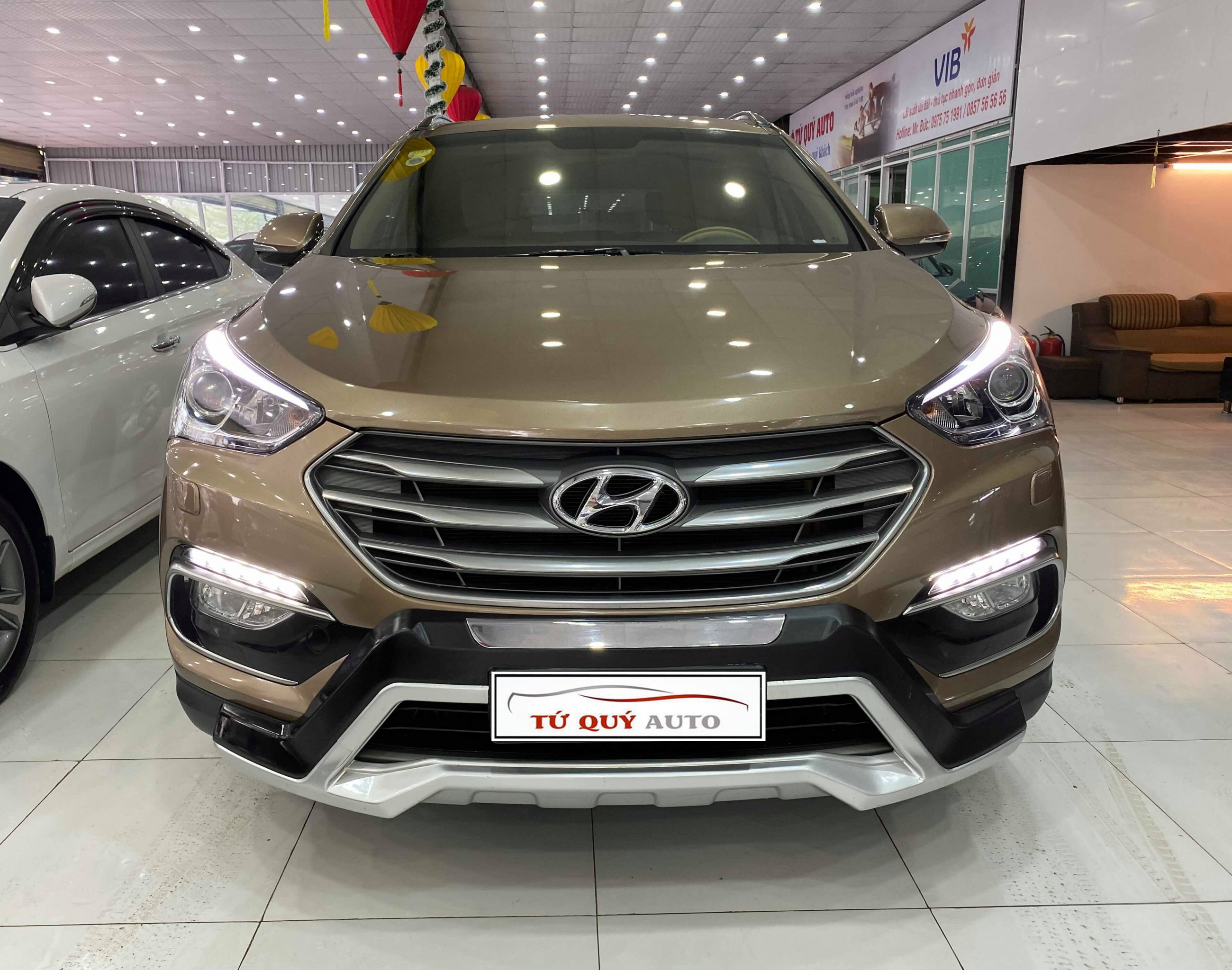 Xe Hyundai Santa Fe 2.4AT 2018 - Nâu