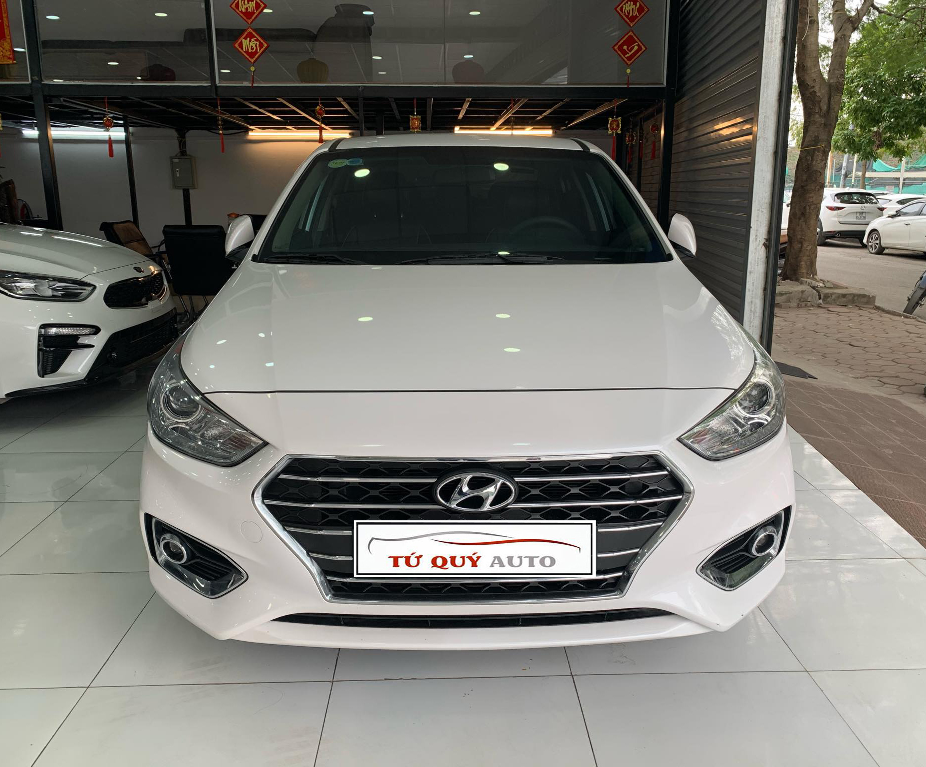 Xe Hyundai Accent 1.4AT 2019 - Trắng