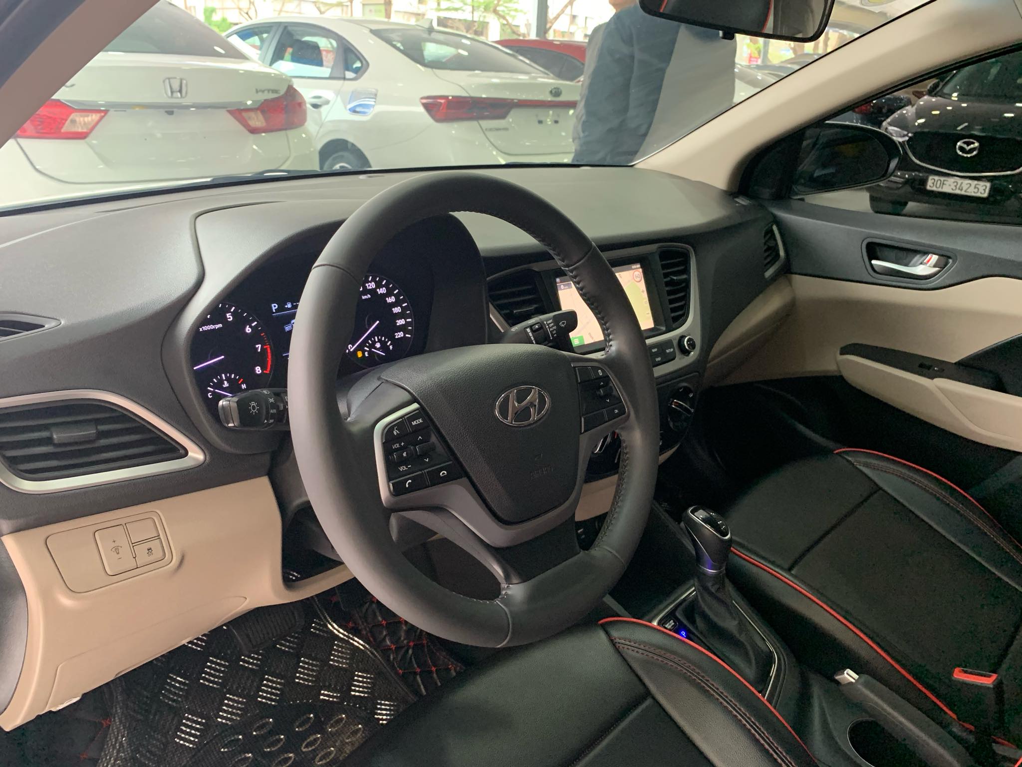 Hyundai Accent 1.4AT 2019 - 8