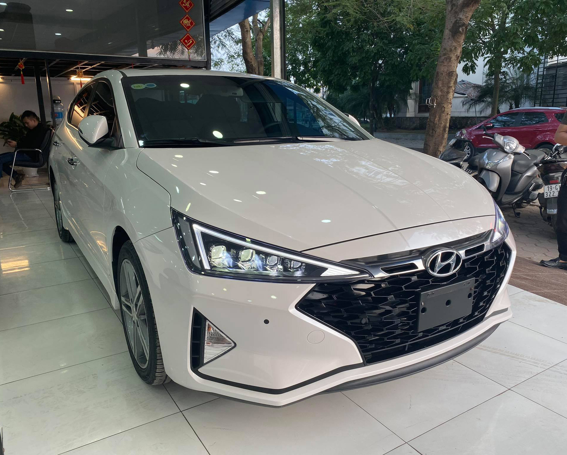 Hyundai Elantra Sport 2019 - 3