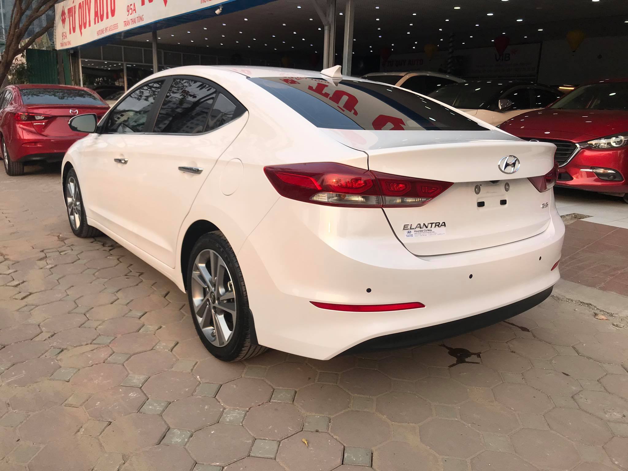 Hyundai Elantra 2.0AT 2019 - 4