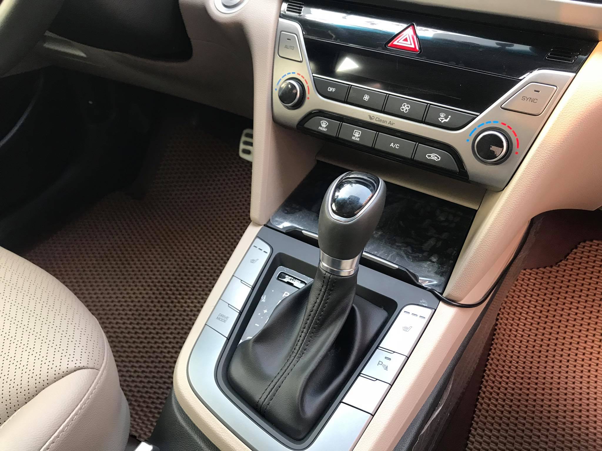 Hyundai Elantra 2.0AT 2019 - 7