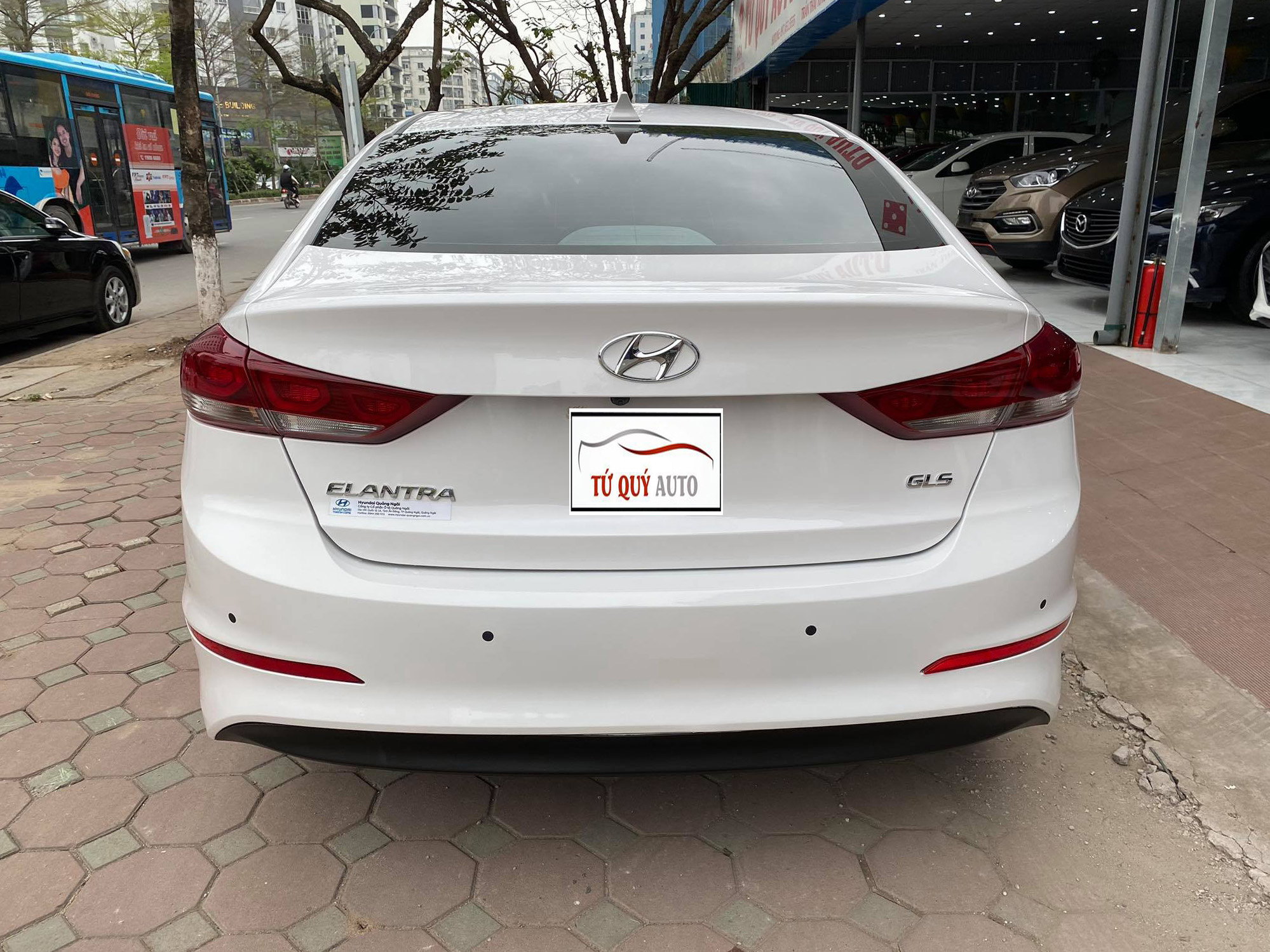 Hyundai Elantra 2.0AT 2018 - 2