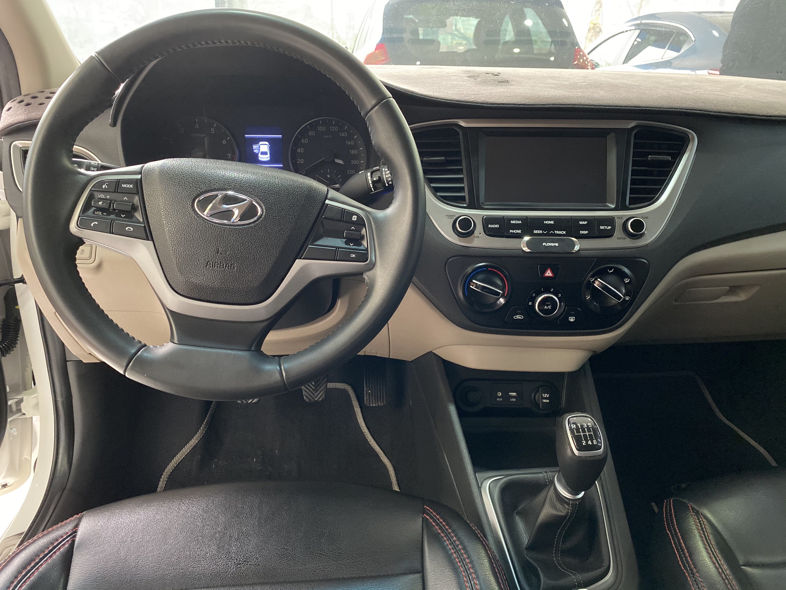 Hyundai Accent 1.4MT 2018 - 6
