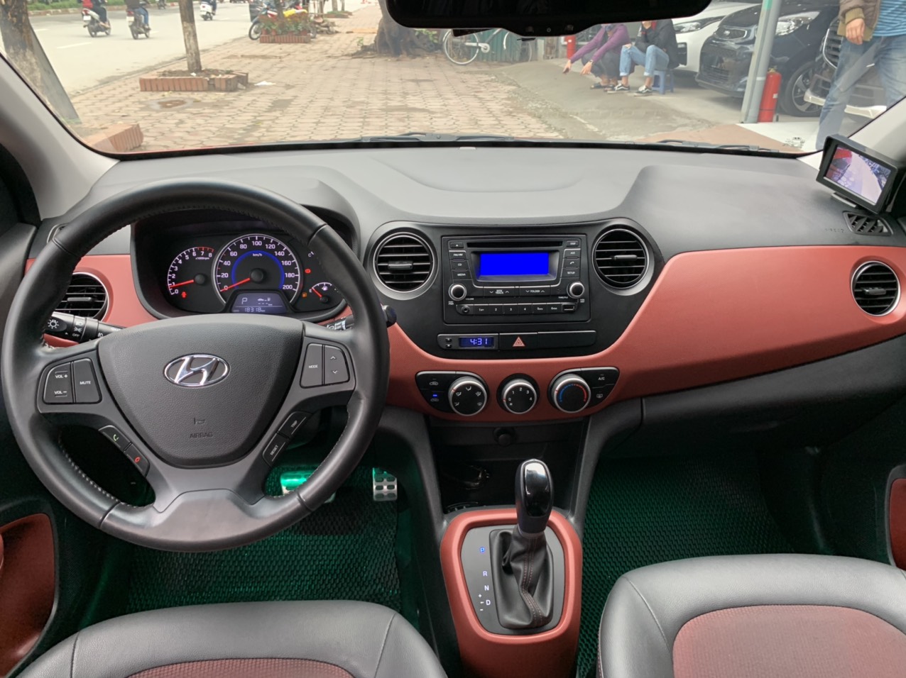 Hyundai i10 1.2AT 2018 - 6