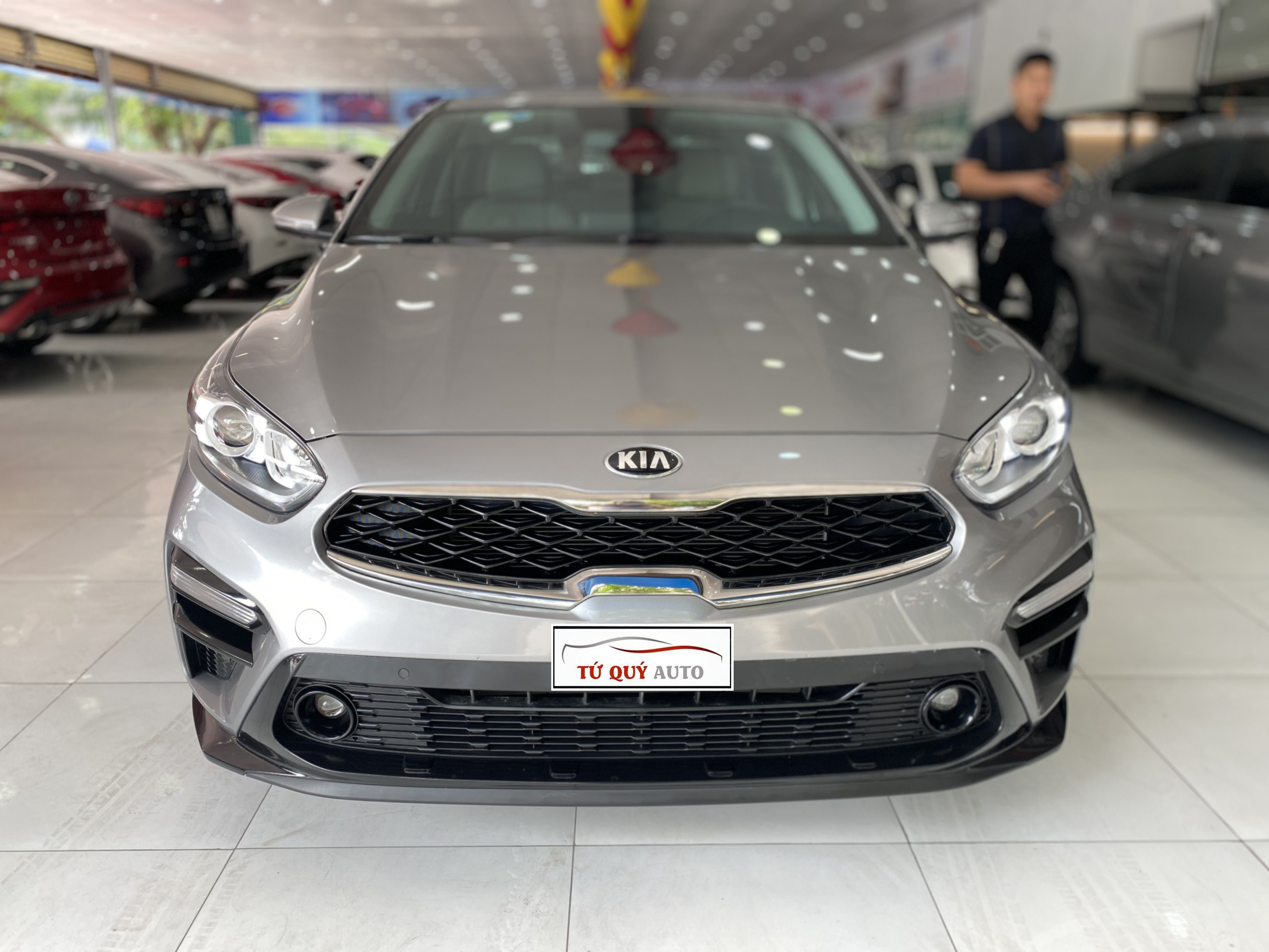 Xe Kia Cerato 1.6AT Luxury 2019 - Xám Grey