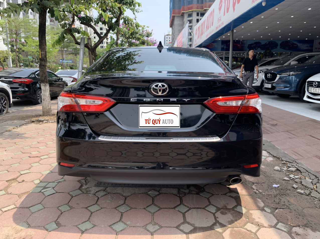 Toyota Camry 2.0G 2019 - 2