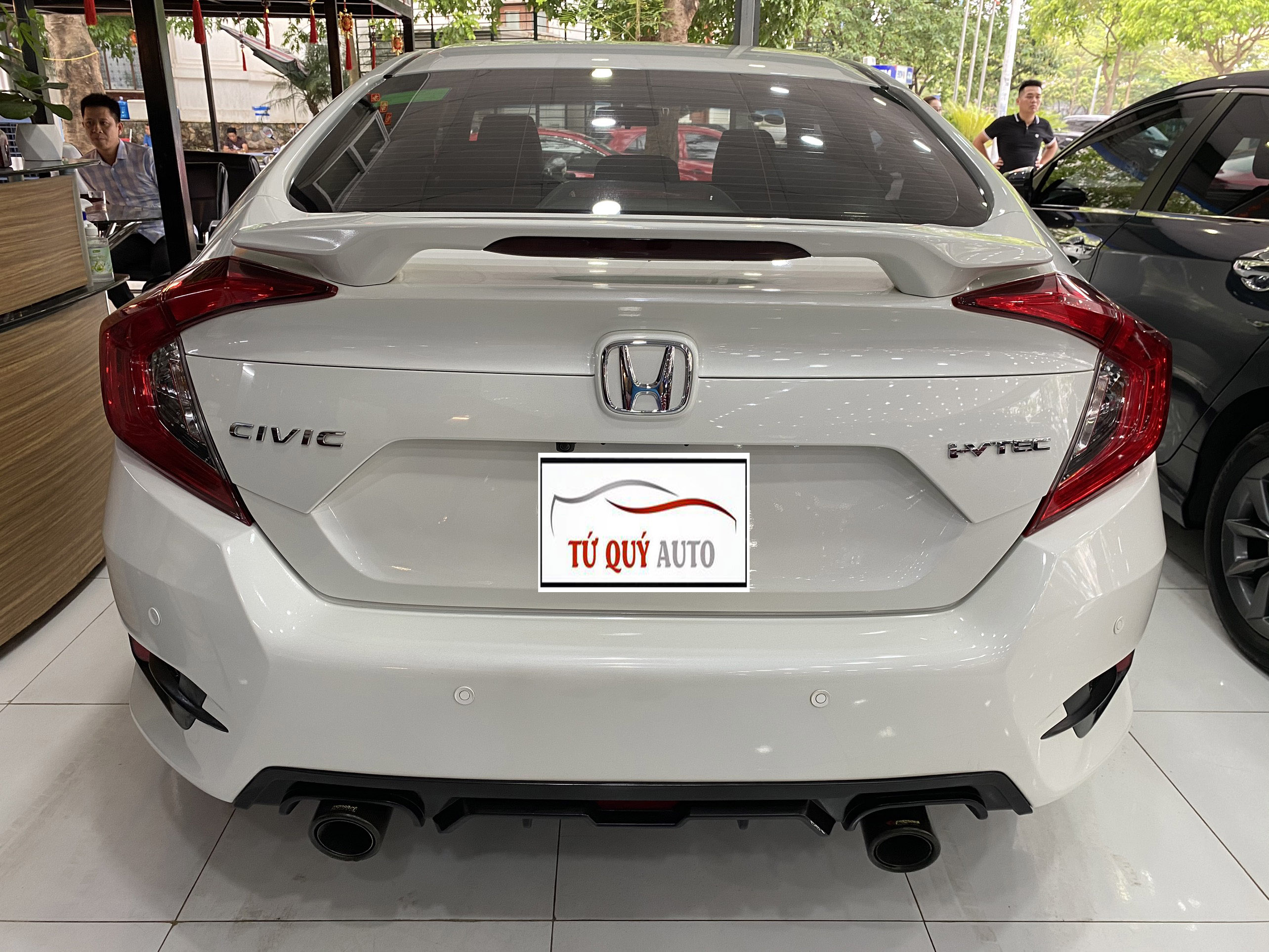 Honda Civic 1.8E 2018 - 2