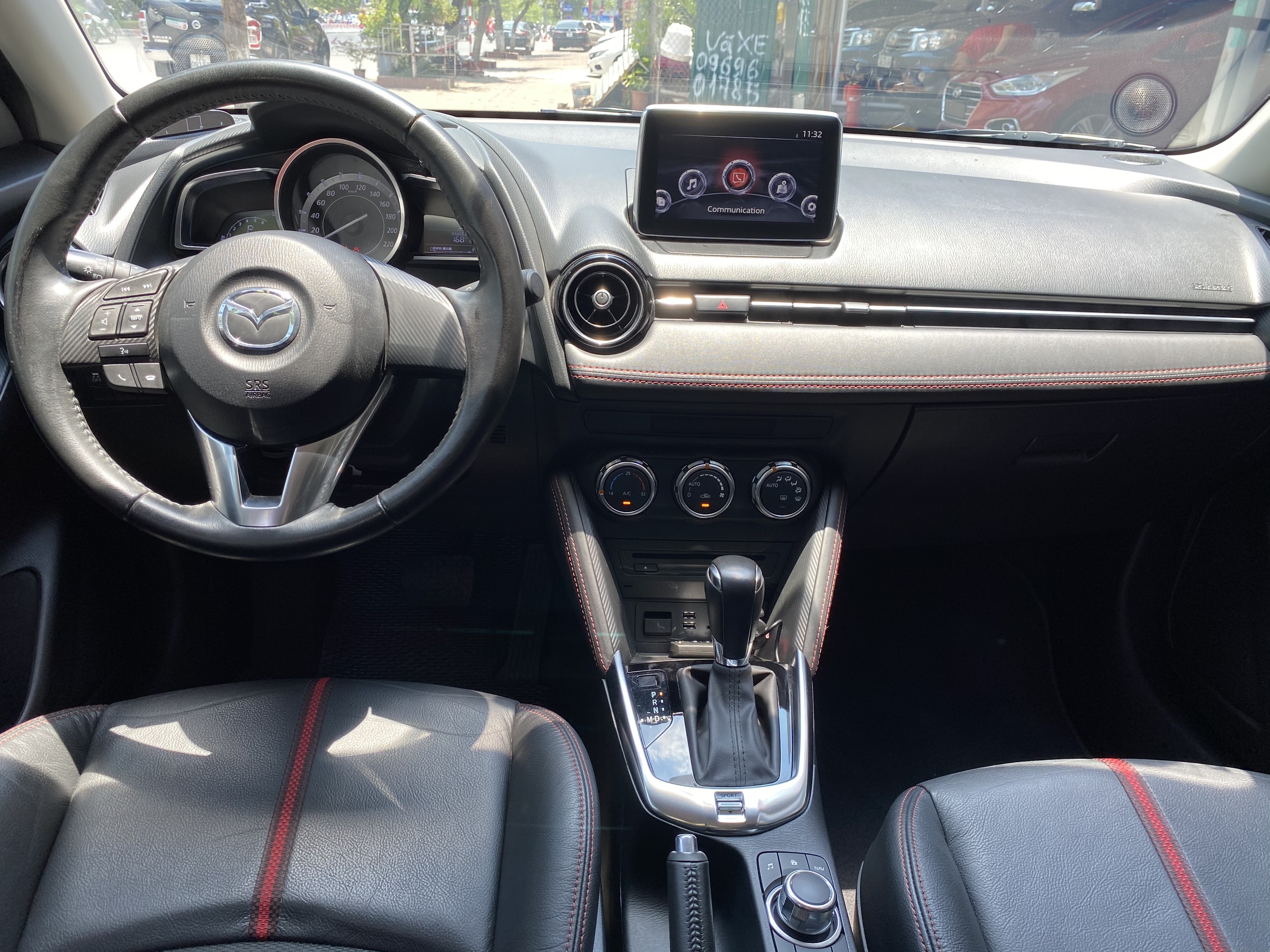 Mazda 2 HB 1.5AT 2018 - 8