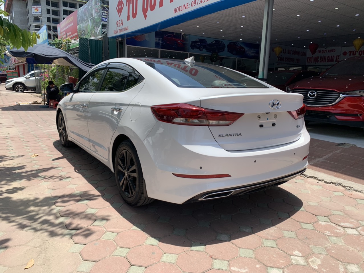 Hyundai Elantra 1.6AT 2017 - 4