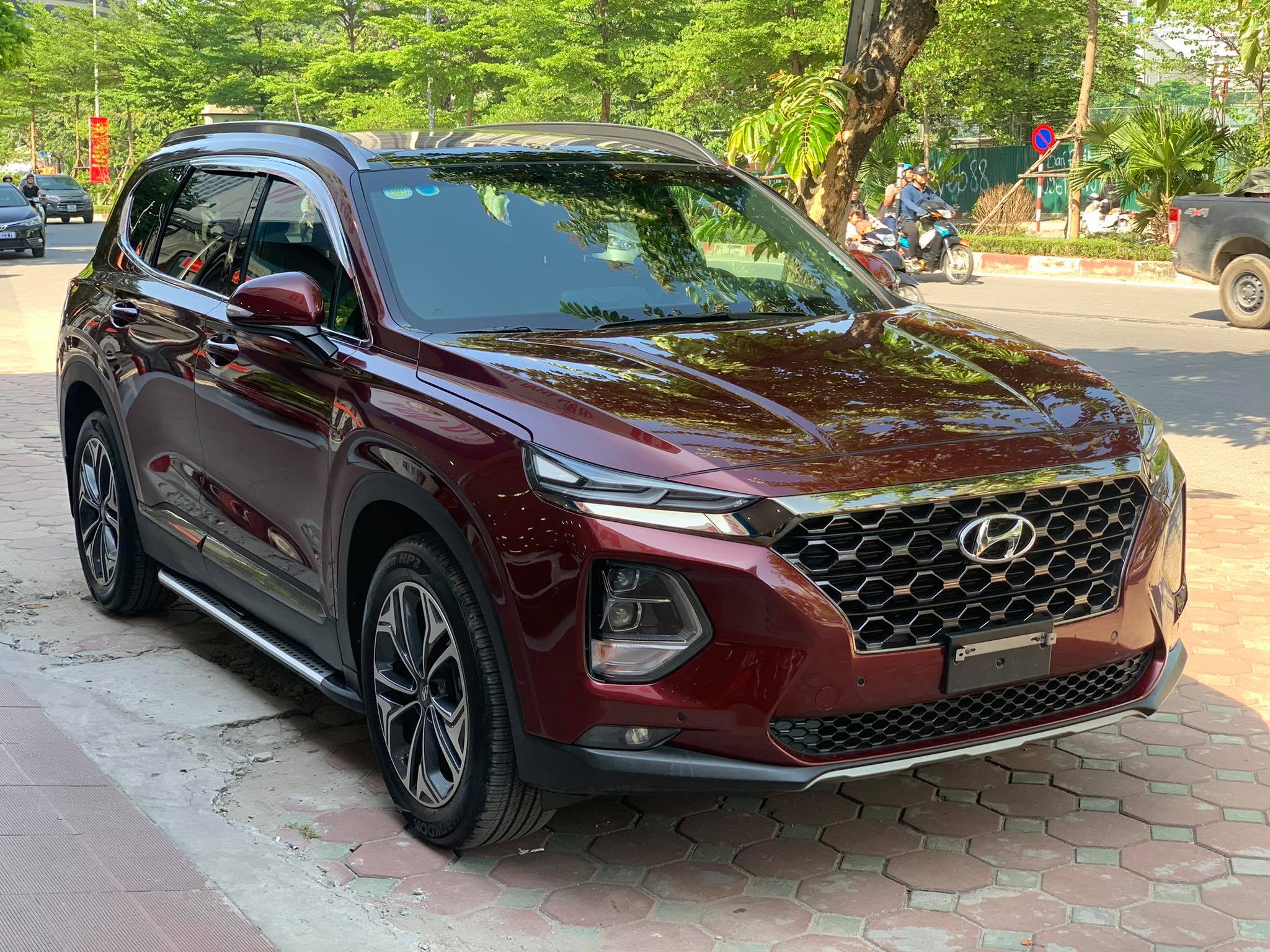 Hyundai Santa-Fe 2.4AT 2019 - 3
