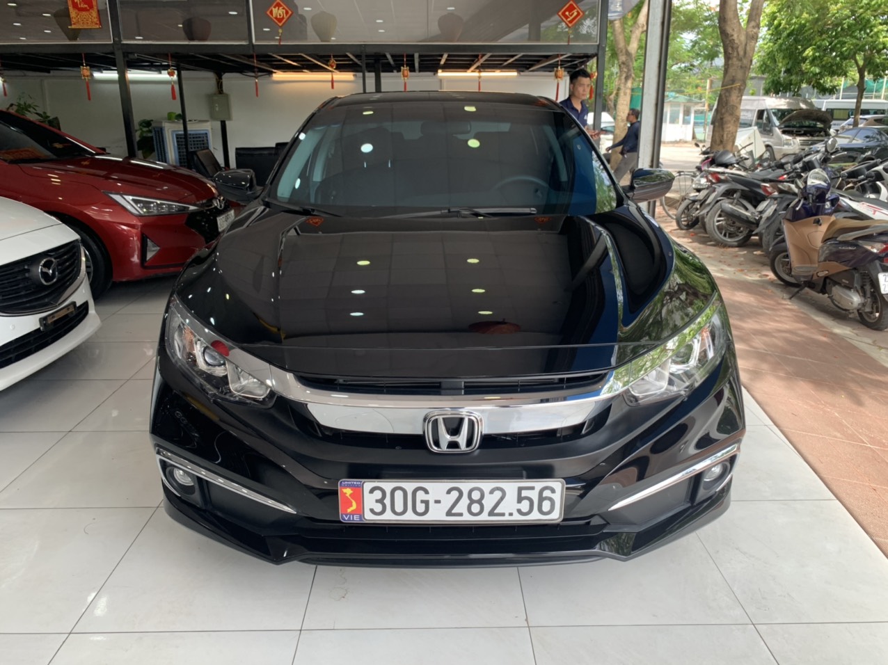Xe Honda Civic 1.8E 2019 ĐK 2020 - Đen