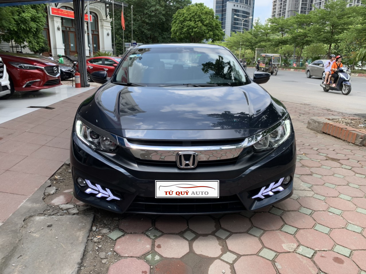 Xe Honda Civic 1.8E 2018 - Xanh