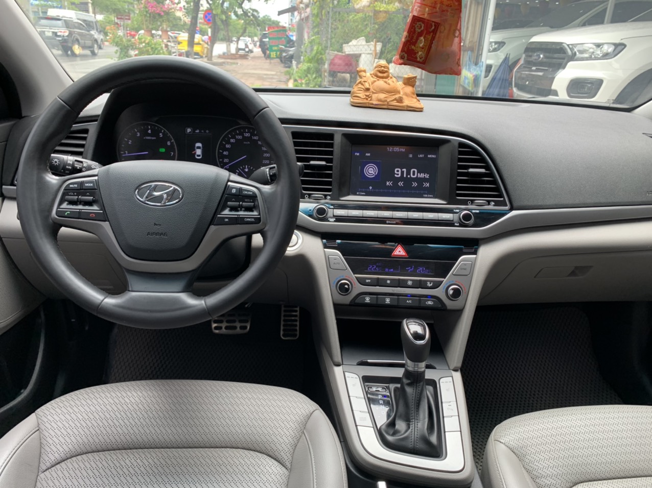 Hyundai Elantra 2.0AT 2017 - 6