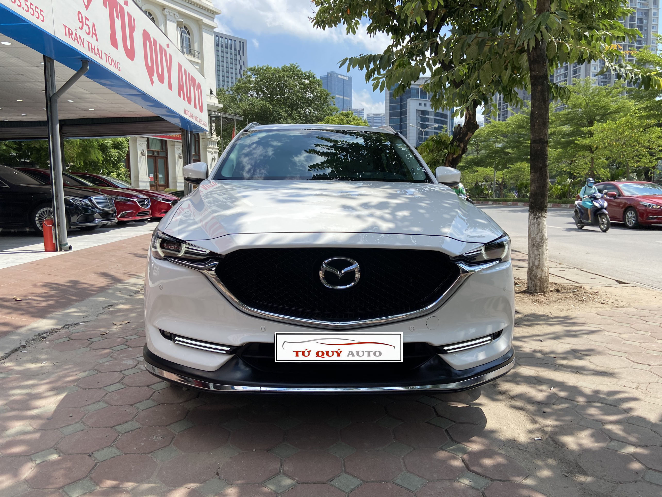 Xe Mazda CX5 2.0AT 2019 - Trắng Kem