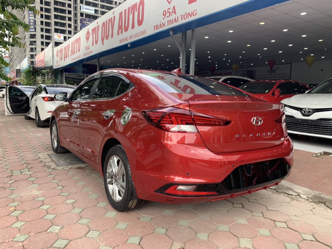 Hyundai Elantra 1.6AT 2019 - 4