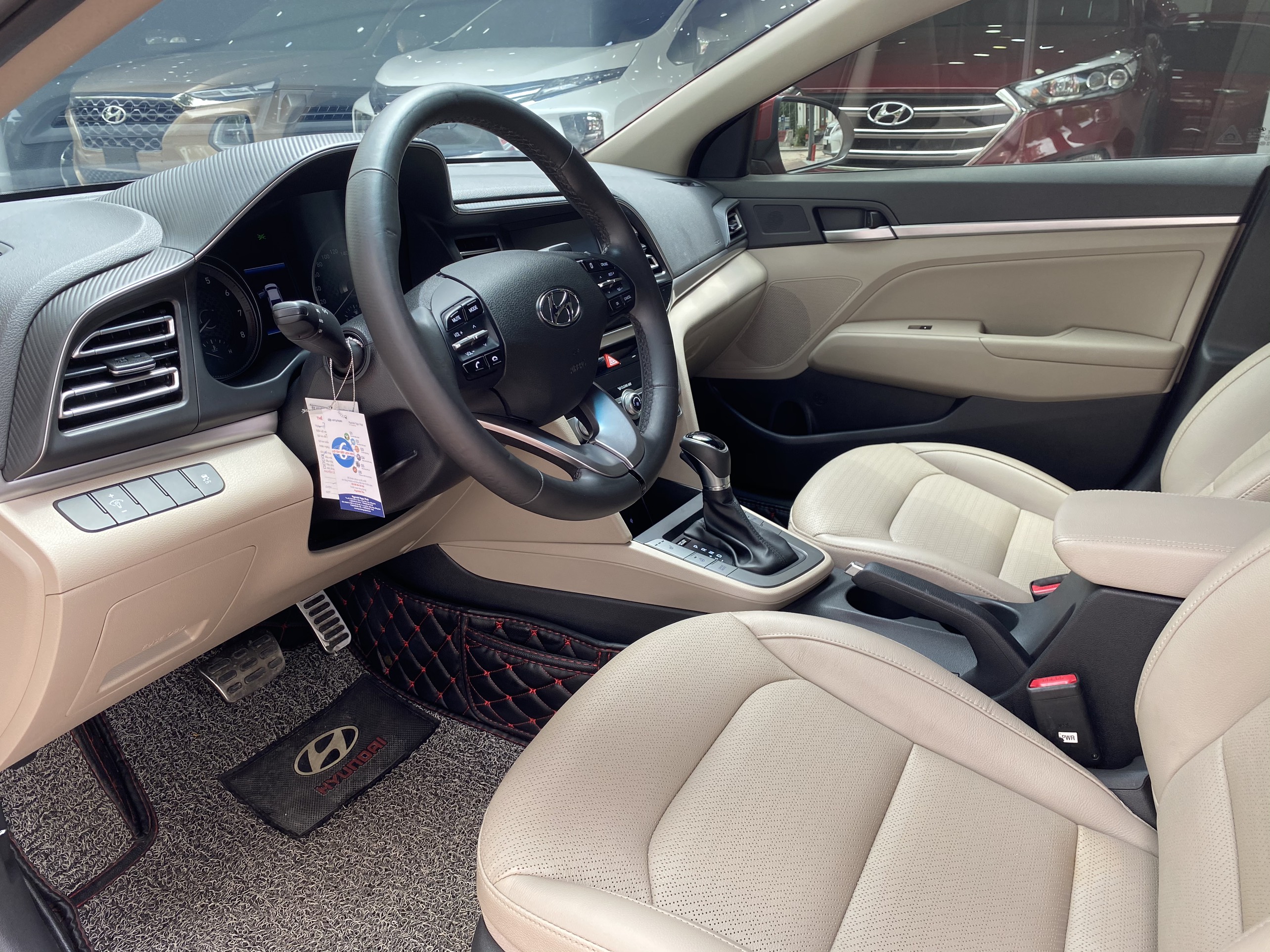 Hyundai Elantra 2.0AT 2019 - 9