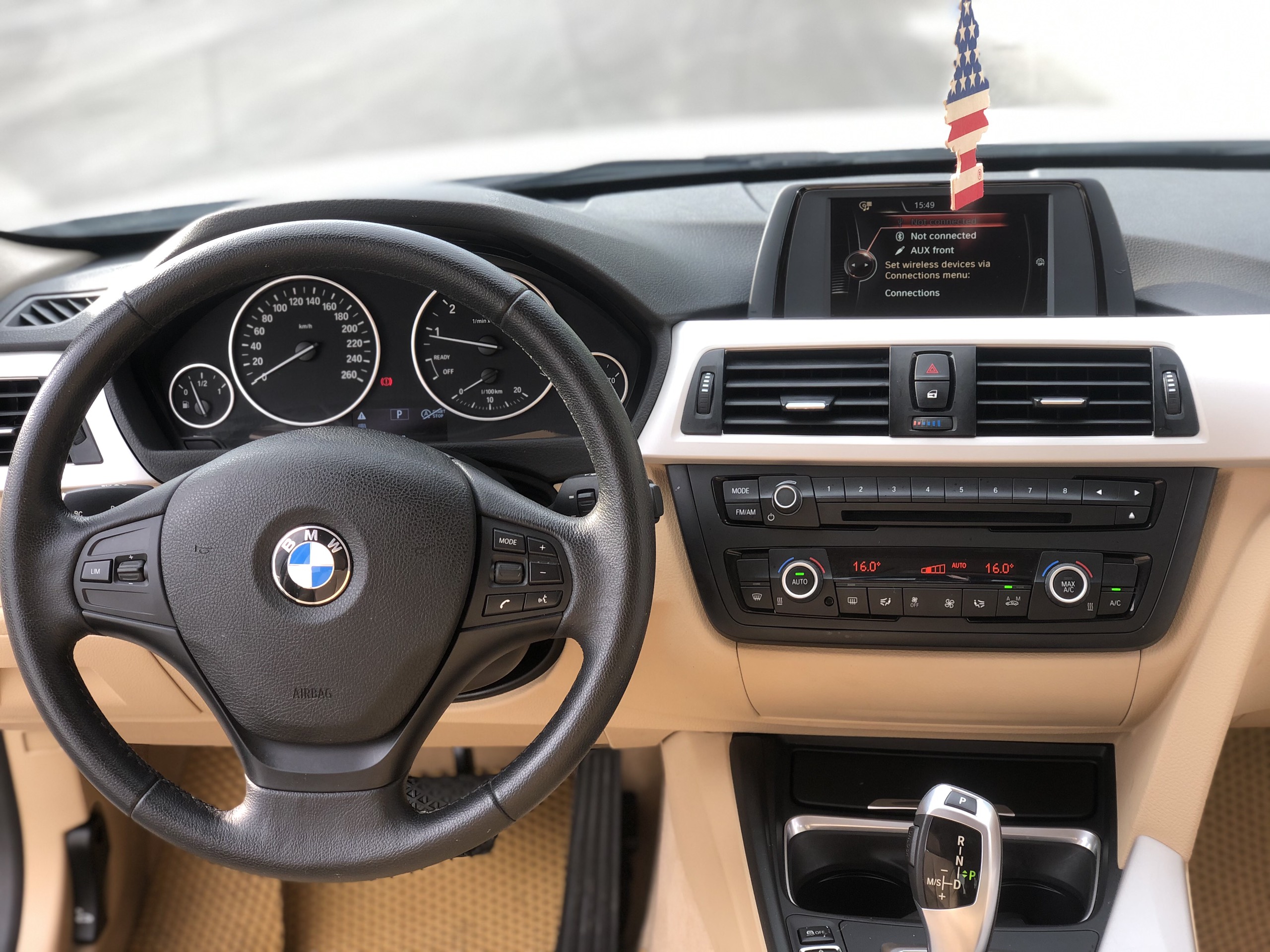 BMW 320i 2014 - 6