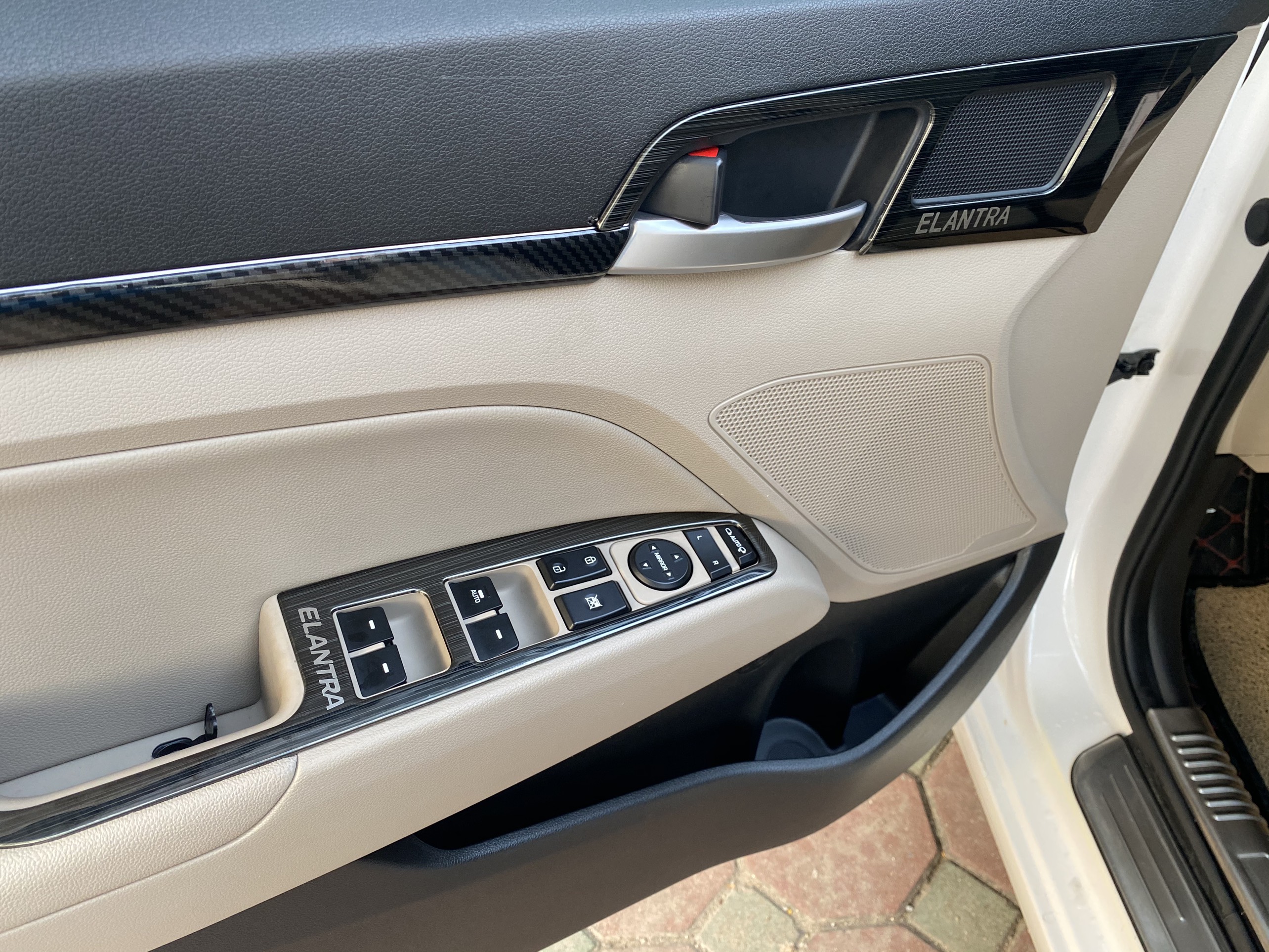Hyundai Elantra 2.0AT 2019 - 8