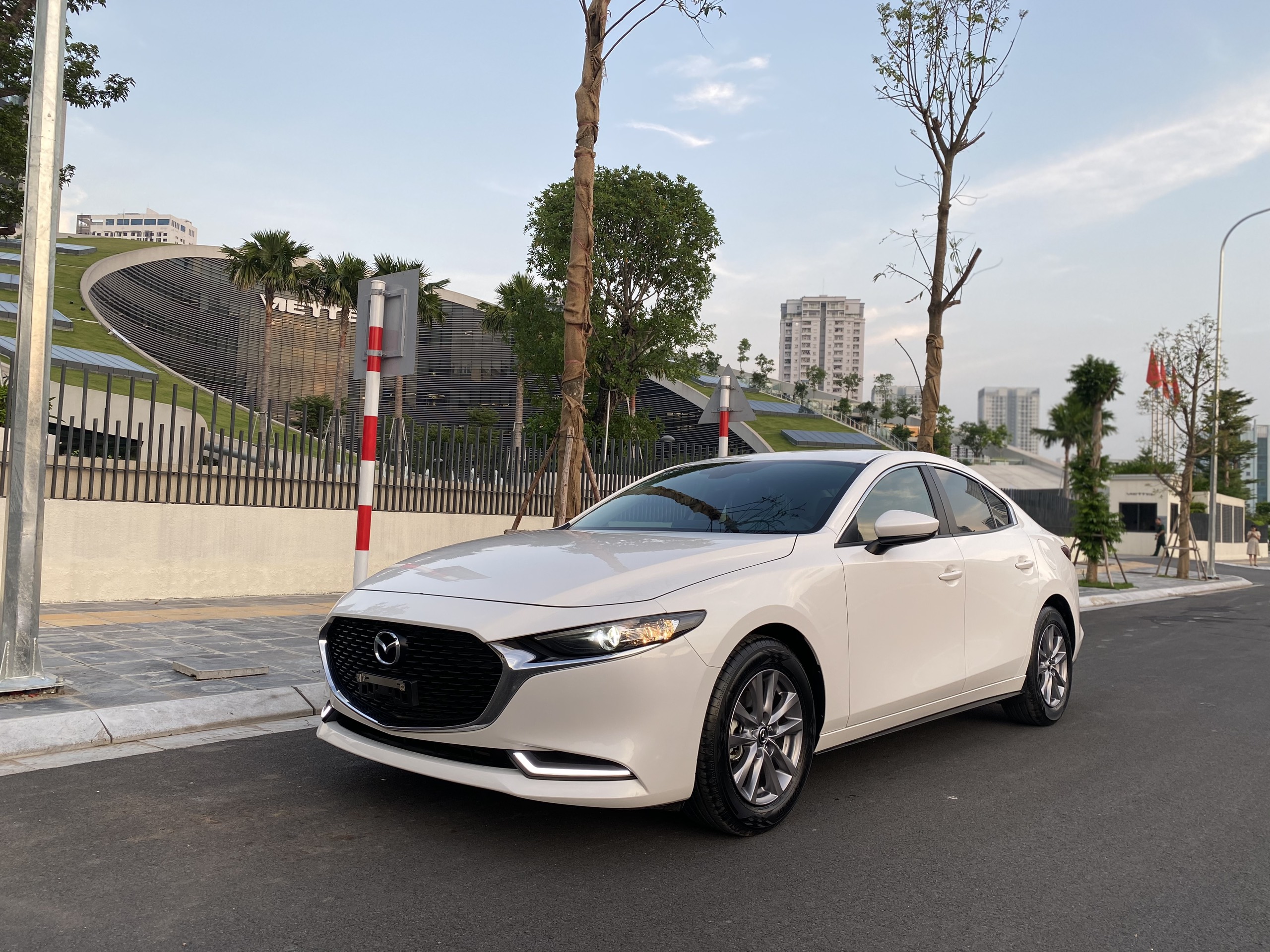 Mazda 3 Luxury 2020 - 6