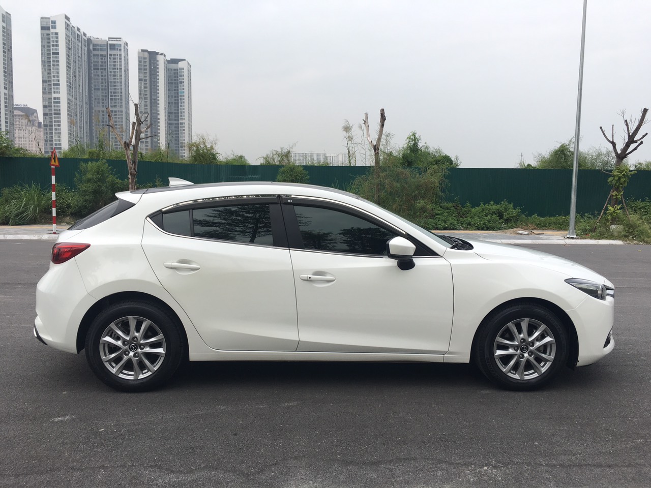 Mazda 3 HB 1.5AT 2018 - 4