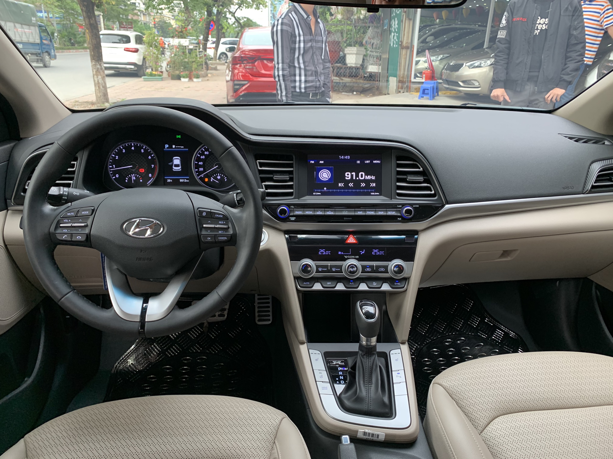 Hyundai Elantra 2.0AT 2020 - 6