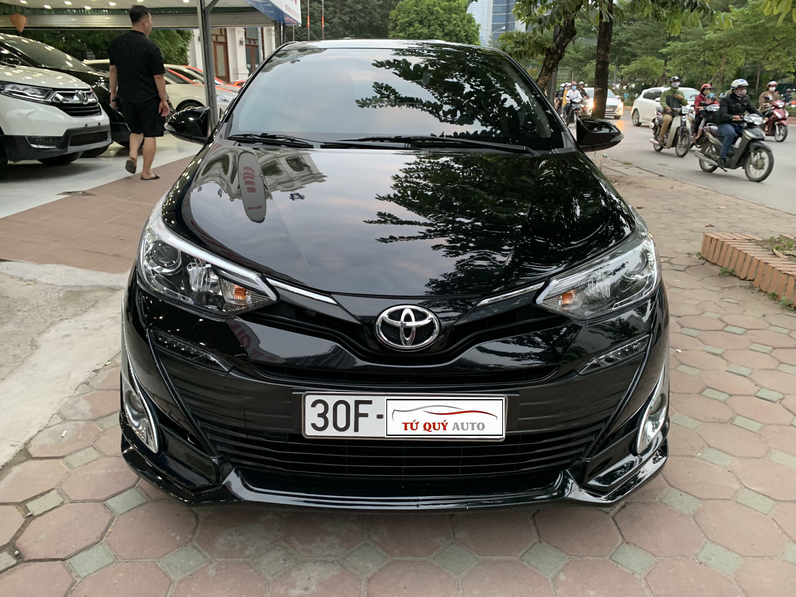 Xe Toyota Vios 1.5G 2018 - Đen