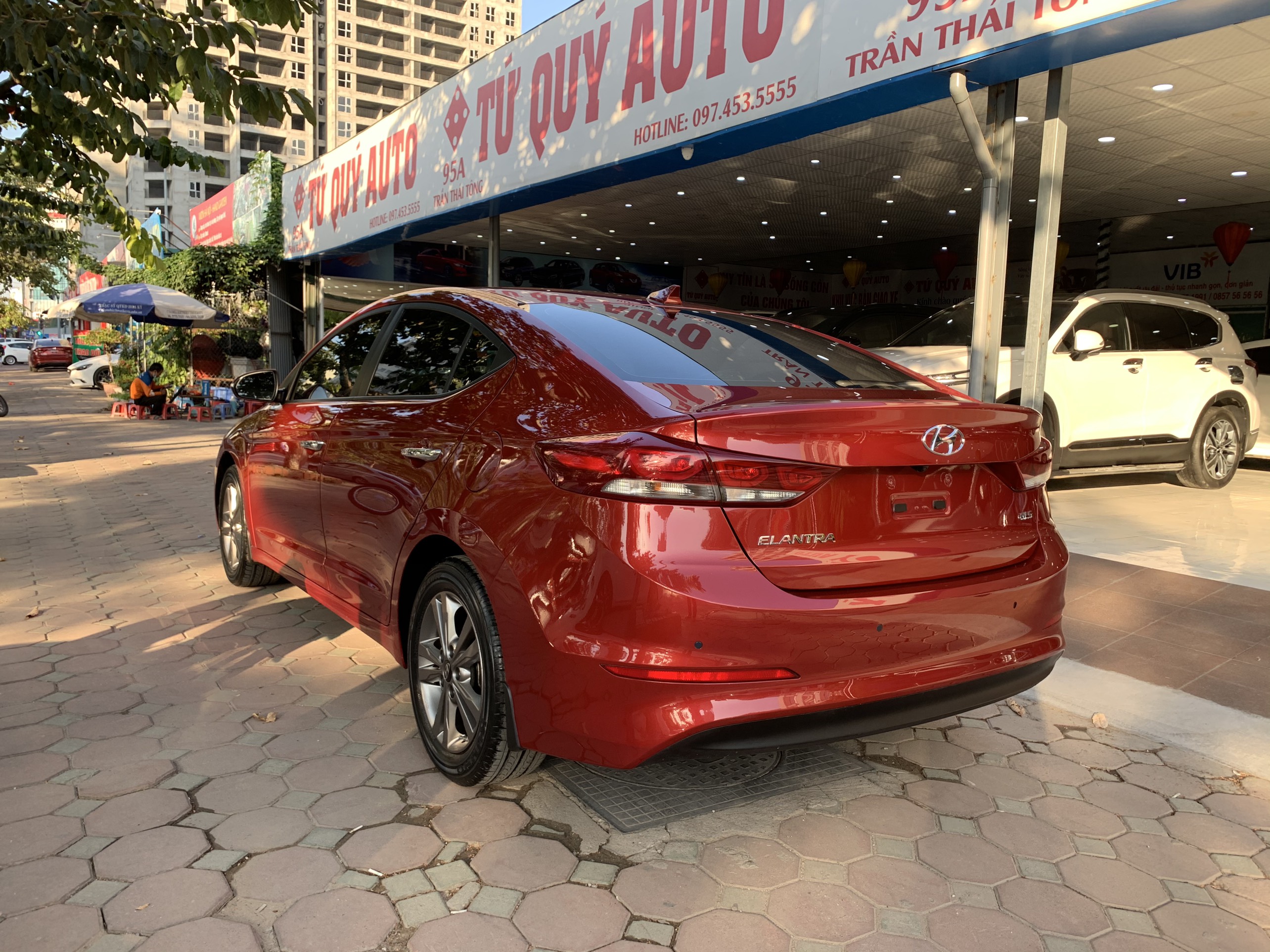 Hyundai Elantra 1.6AT 2018 - 4
