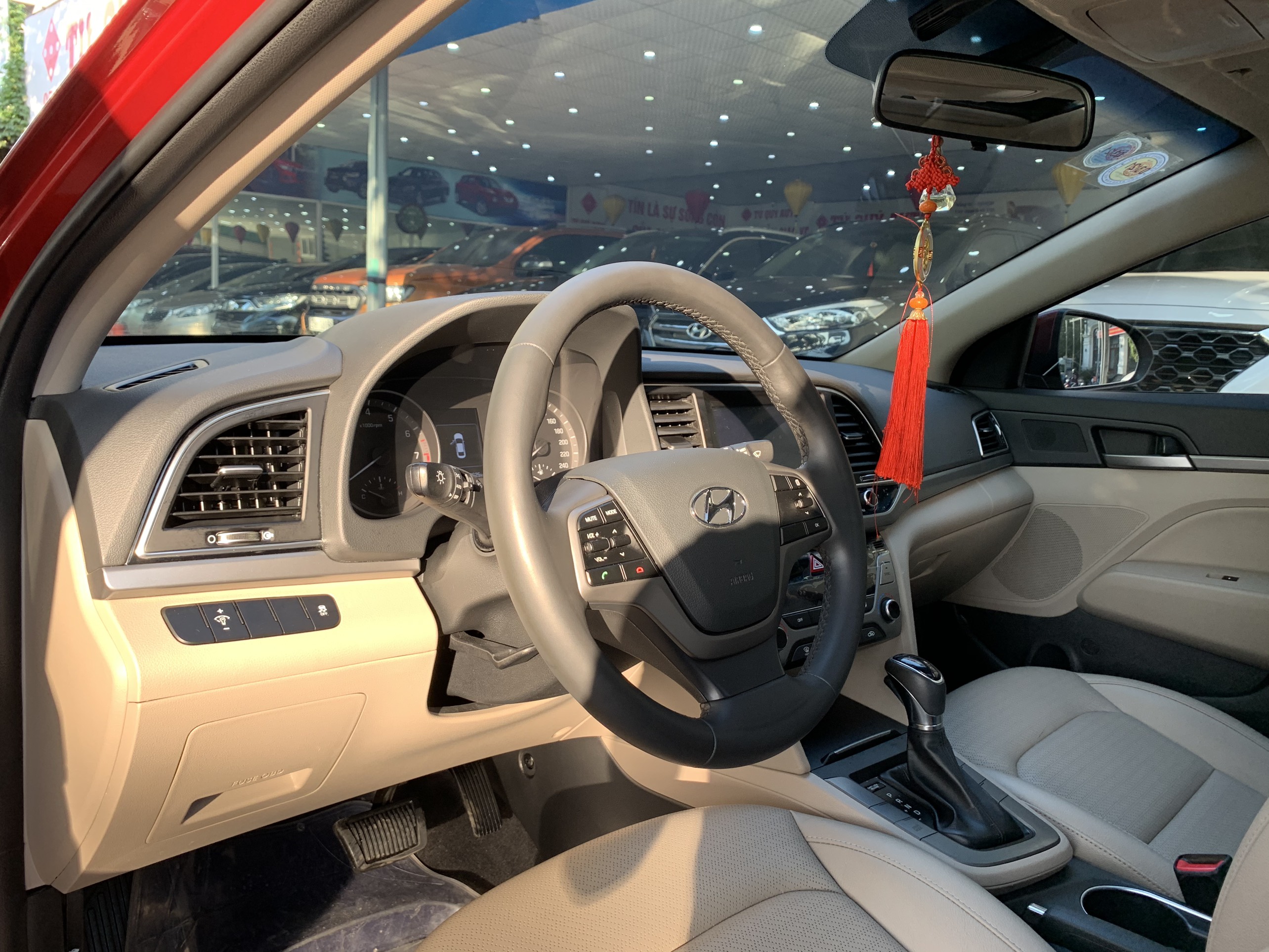 Hyundai Elantra 1.6AT 2018 - 7