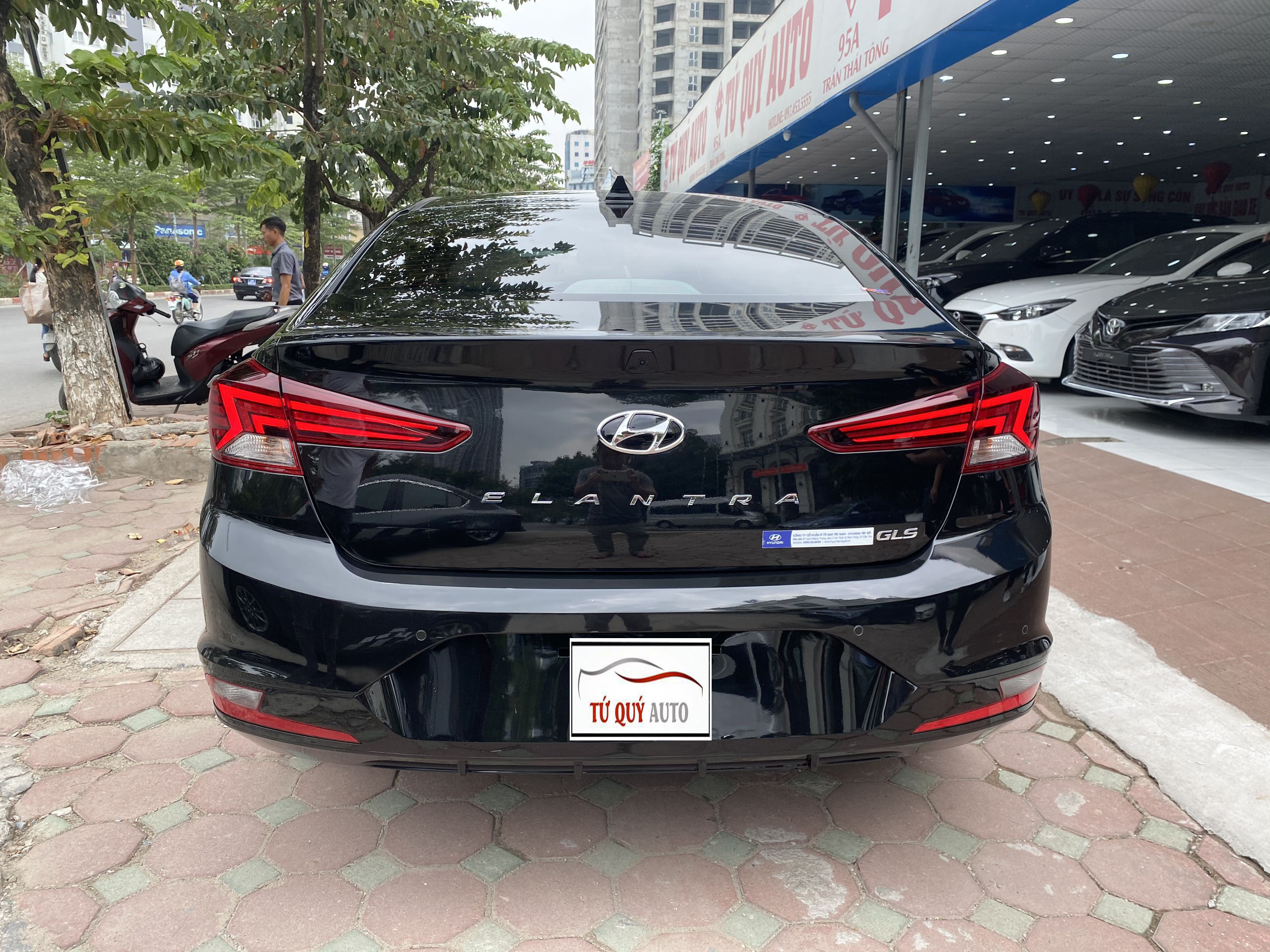 Hyundai Elantra 2.0AT 2019 - 2