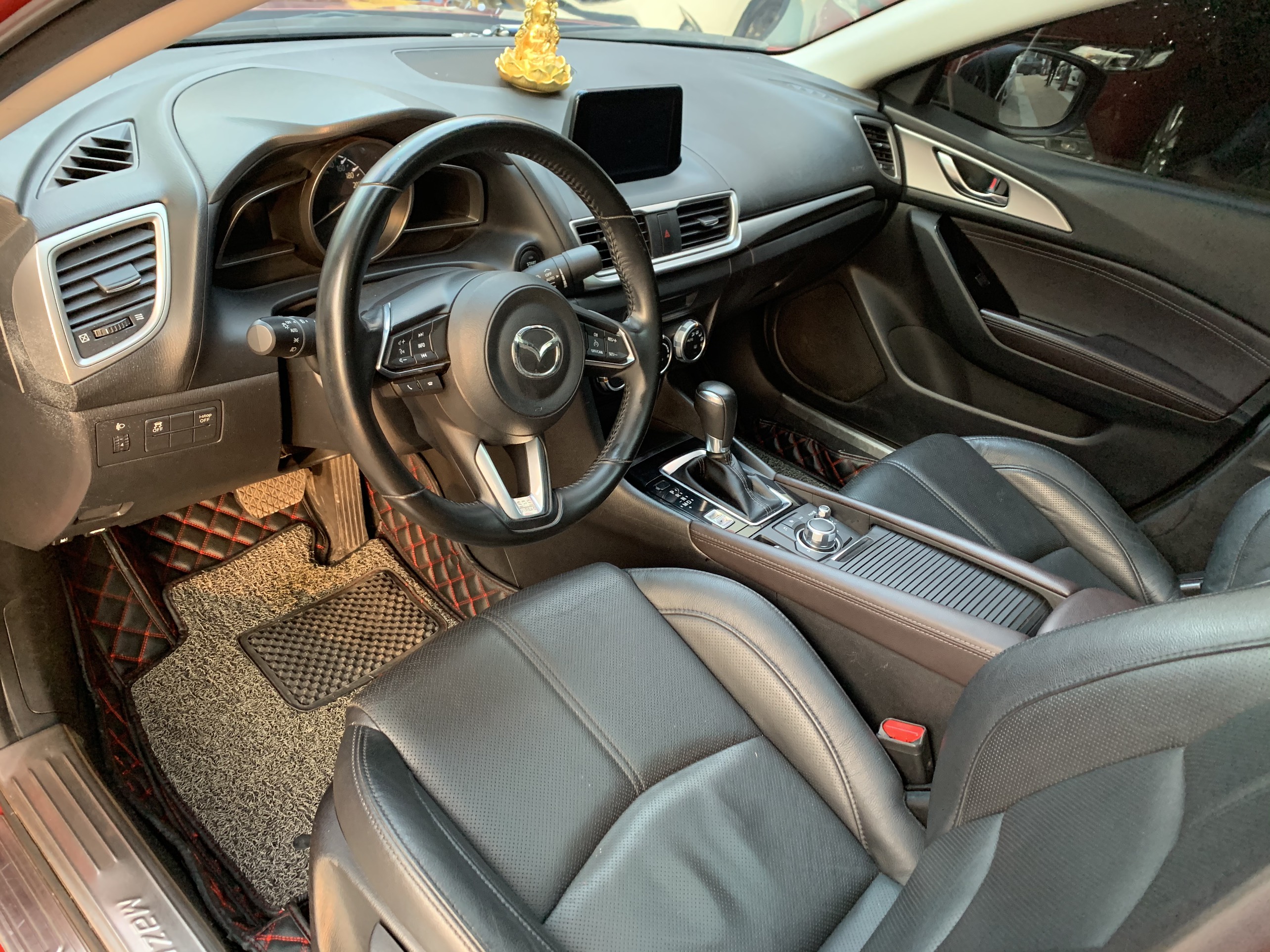 Mazda 3 Sedan 2018 - 9