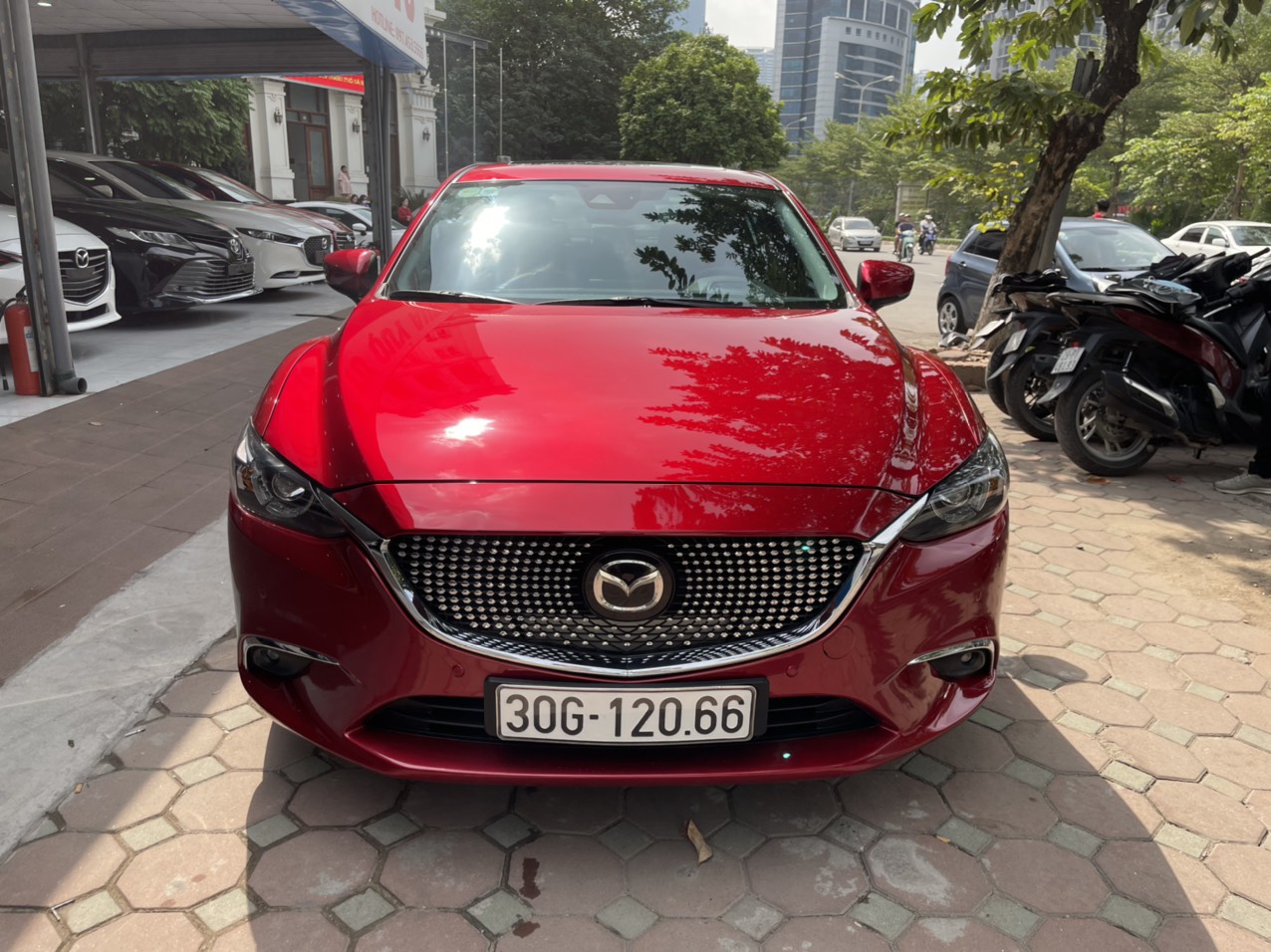 Xe Mazda 6 Premium 2.0AT 2019 - Đỏ