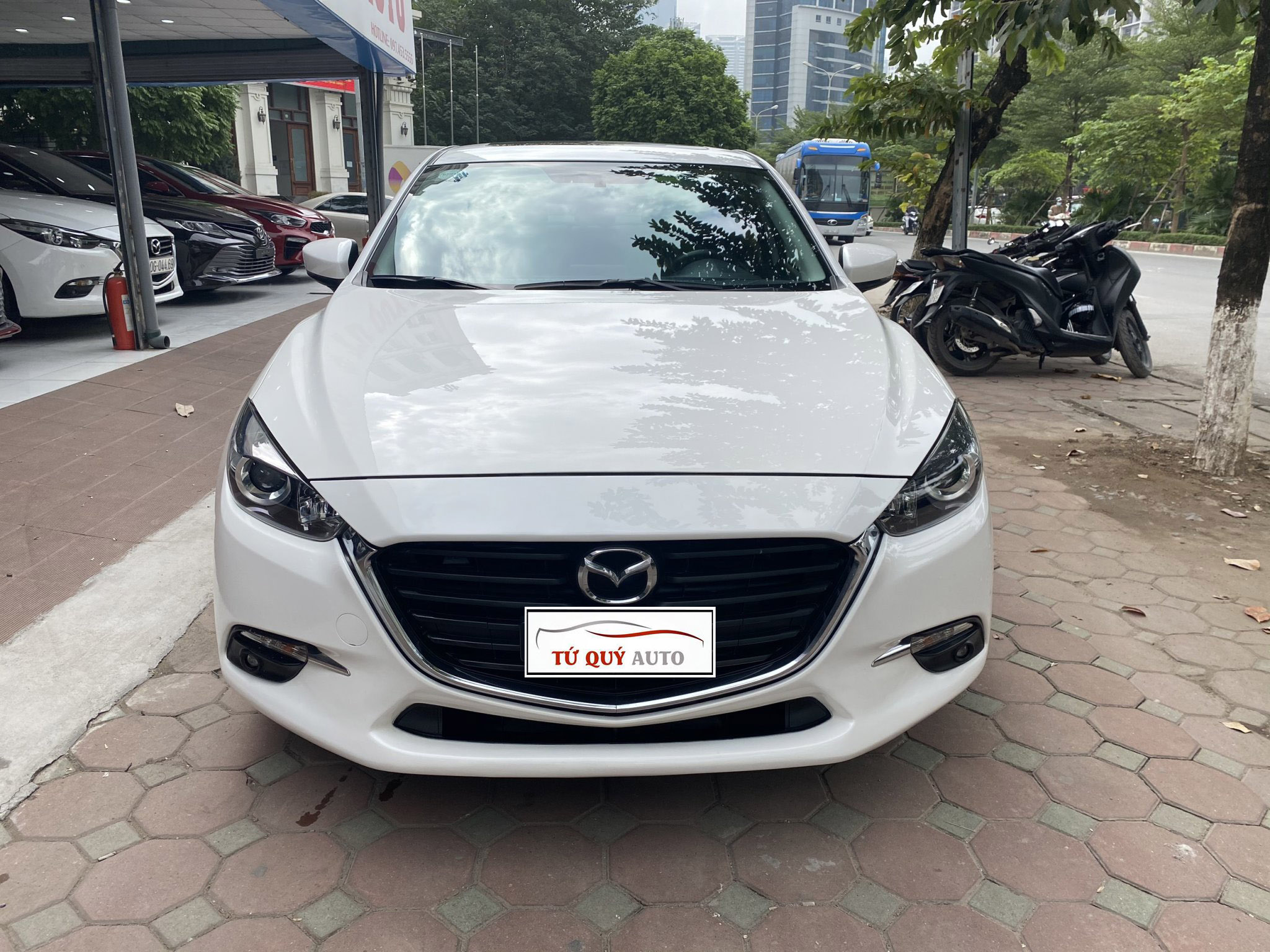 Xe Mazda 3 1.5AT 2018 - Trắng