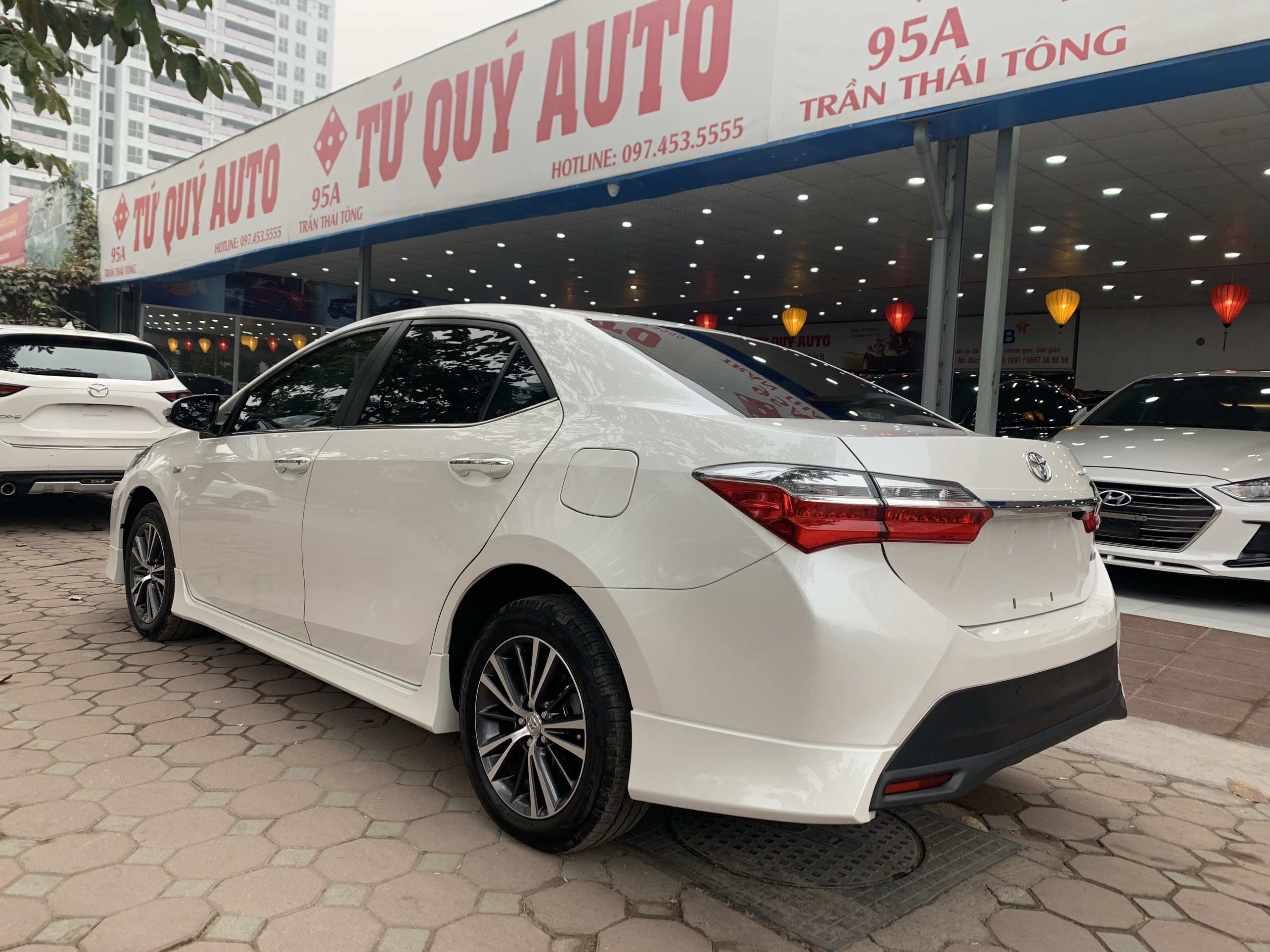 Toyota Altis 1.8E 2020 - 4