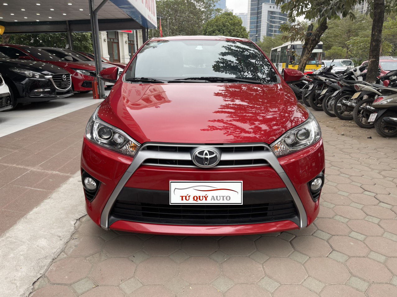 Xe Toyota Yaris 1.5G 2017 - Đỏ