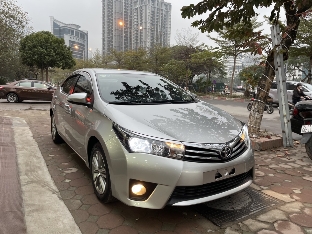 Toyota Altis 1.8G 2016 - 5