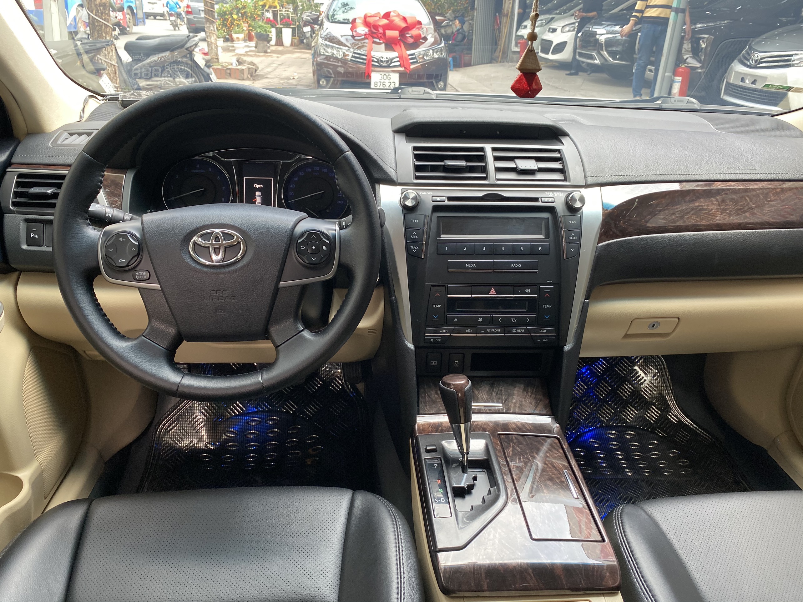 Toyota Camry 2.0E 2015 - 7