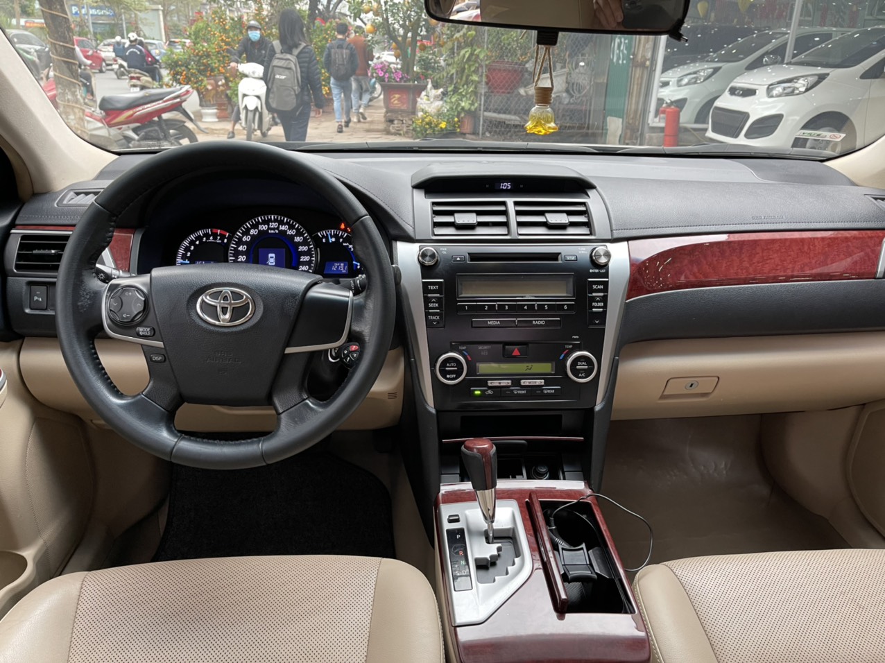 Toyota Camry 2.0E 2014 - 7