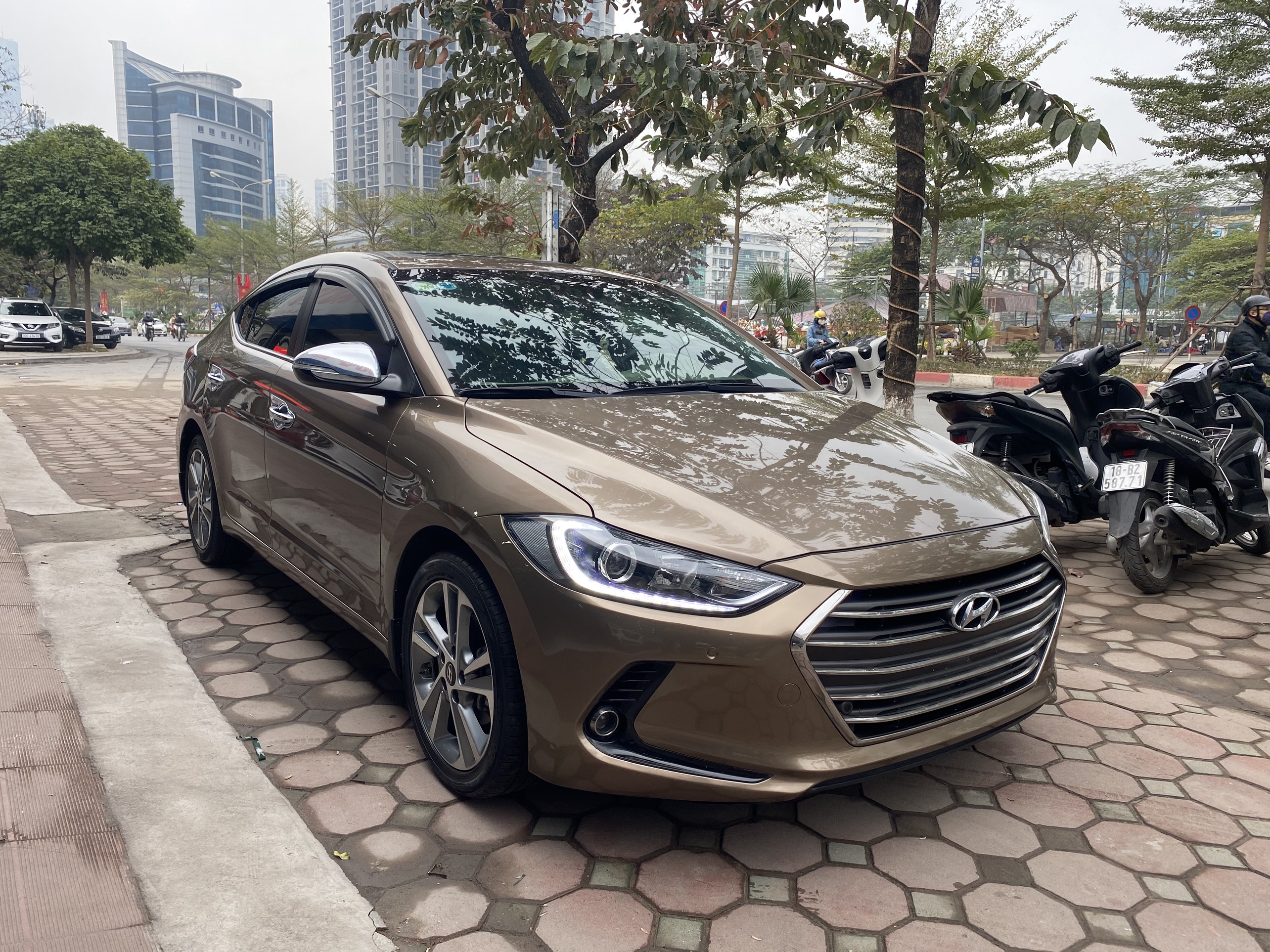 Hyundai Elantra 2.0AT 2016 - 5
