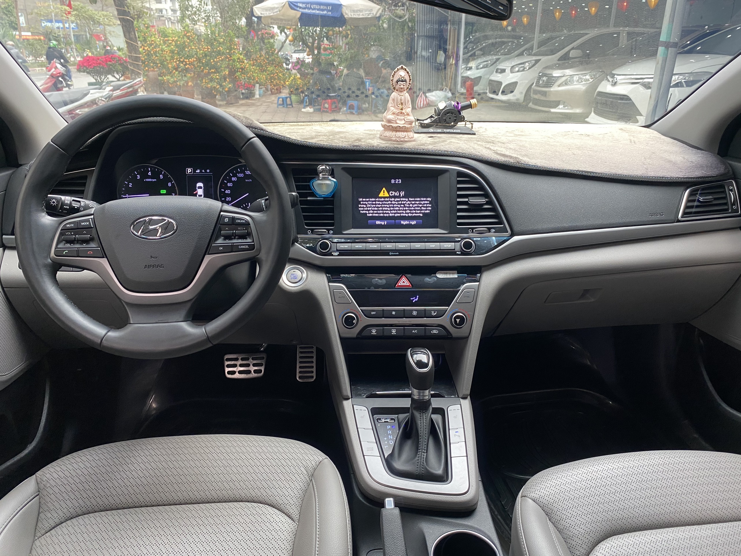 Hyundai Elantra 2.0AT 2016 - 7