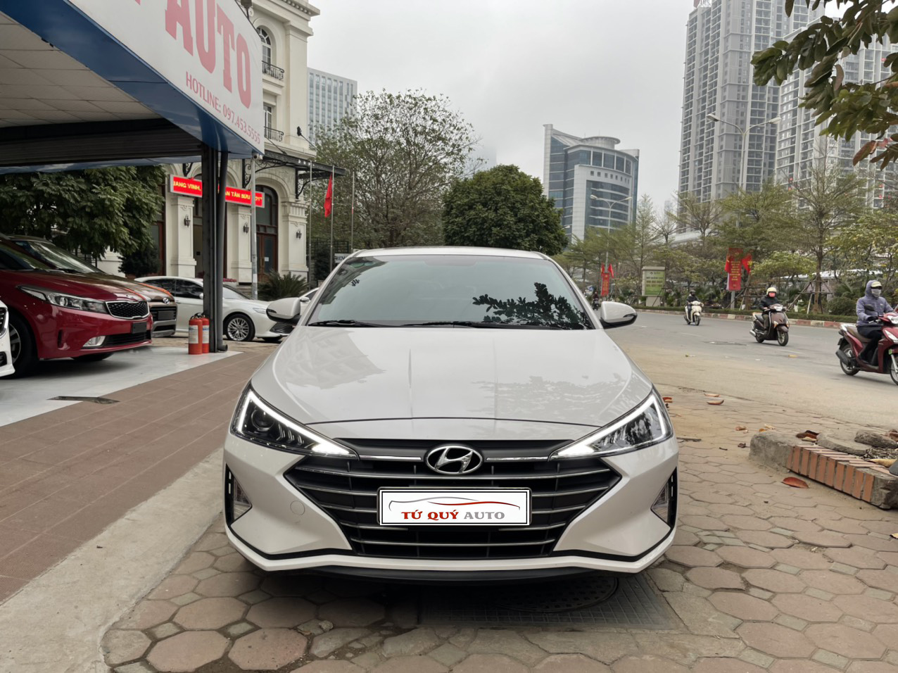 Xe Hyundai Elantra 1.6AT 2019 Model 2020 - Trắng
