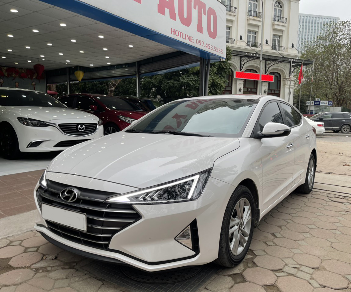 Hyundai Elantra 1.6AT 2019 - 3